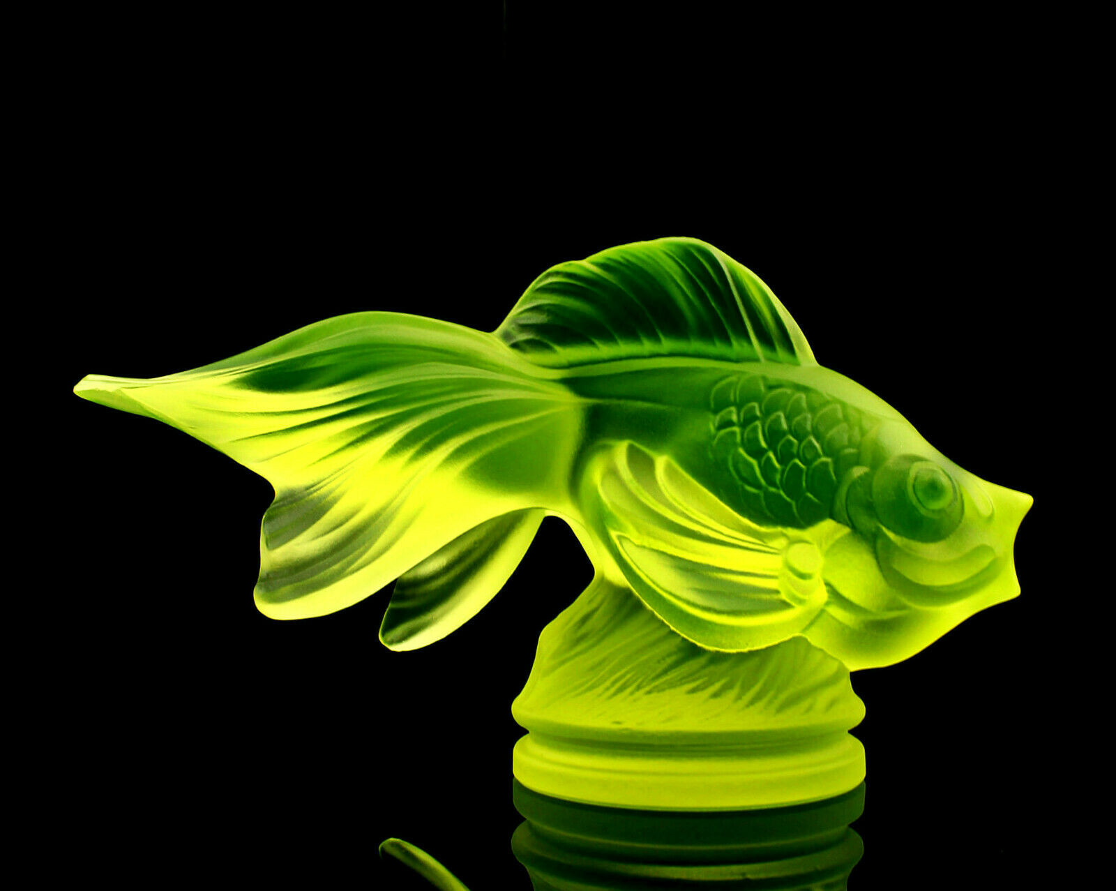 Glamorous Art Deco ' Fish ' Vaseline Glass Car Mascot Figurine H.hoffmann